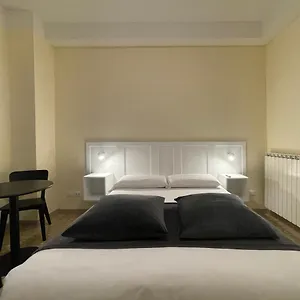 Yome-guicciardini 10 , Florence Italy