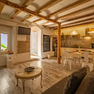 En El Corazon De Tarragona. Planta Baja Con Patio. , Tarragona Spain