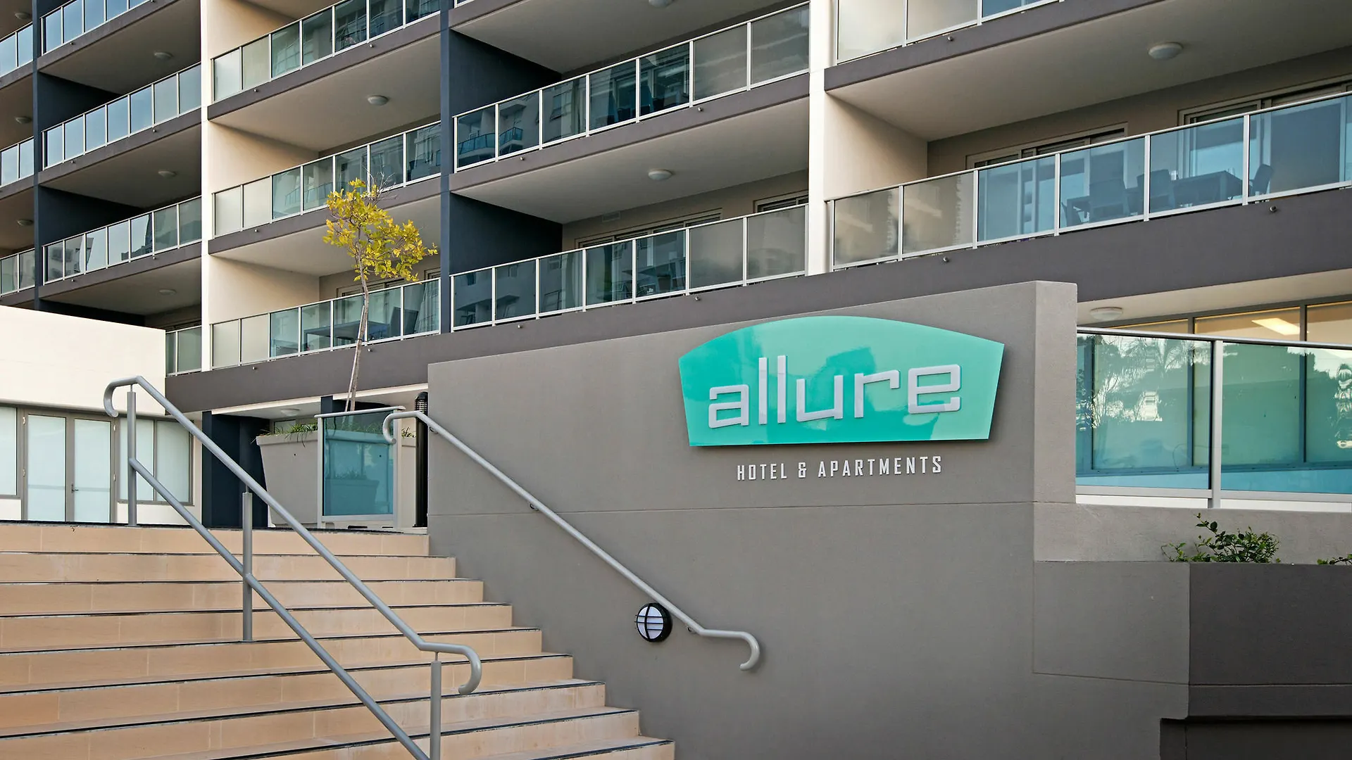 Allure Hotel & Apartments Townsville 4*,